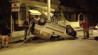 Isparta'da şiddetli çarpışma: Ters dönen araçtan sızan yakıt mahalleyi ayağa kaldırdı
