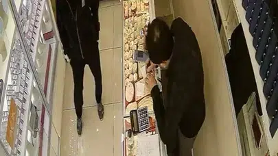 Kuyumcuyu 9 dakika oyaladı, altınlarla kaçarken son anda kıskıvrak yakalandı