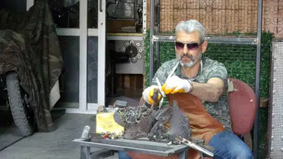 Çöpe atılan hurdalar onun ellerinde yeniden hayat buluyor: Sanayi sitesinden çıkan devasa yetenek