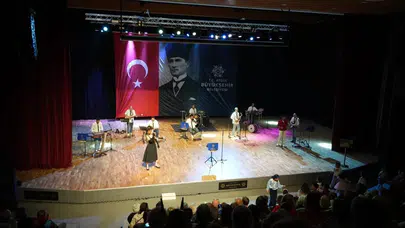 Aydın’da sanat rüzgarı: Şehir merkezi ve ilçeler tiyatro ve müzikle şenleniyor