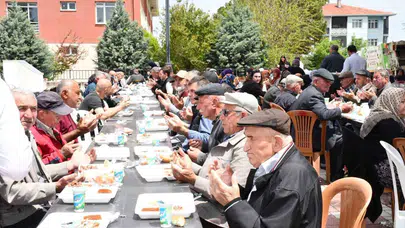 Beylikova’da binler tek yürek oldu: Bereket için eller semaya açıldı