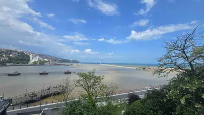Zonguldak’ta doğa alarm verdi: Karadeniz’in suları çamura bulandı