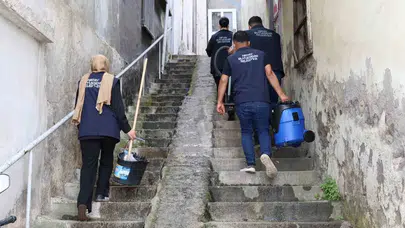 Hatay'da bayram temizliği belediyeden: Yaşlı ve engelli vatandaşların yüzü gülüyor