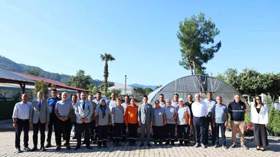 Marmaris'te bayram mesaisi: Başkan Ünlü sahadaki ekibiyle buluştu