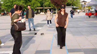 Sadece 20 metre yürüdüler ama bir ömürlük zorluğu hissettiler: Düzce’de empati dersi