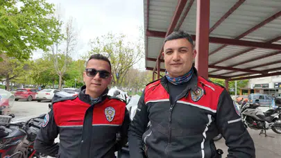 Trafikte saniyelerle yarıştı: Boğazına erik kaçan sürücünün imdadına Yunus polisleri yetişti