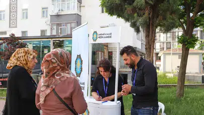 Diyarbakır’da belediye hizmetleri ayağa geldi: Parklara kurulan stantlarda vatandaşın sesi dinleniyor