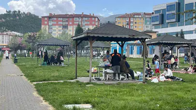 Kütahya’da güneşin gelişiyle bahar coşkusu: Kentpark doldu taştı