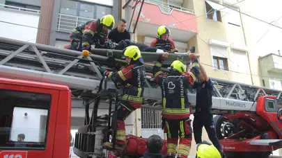 Şarjda unutulan motosiklet dehşet saçtı: Apartman sakinleri kabusu yaşadı