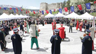 Kütahya Kalesi’nde çifte bayram: Hem baharı karşıladılar hem fethin 952. yılını kutladılar