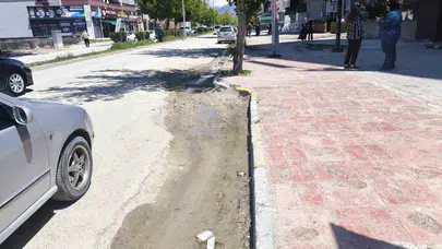 Van’ın kalbi çamur ve tozla atıyor: Tarihi İskele Caddesi’nde yaşam durma noktasında