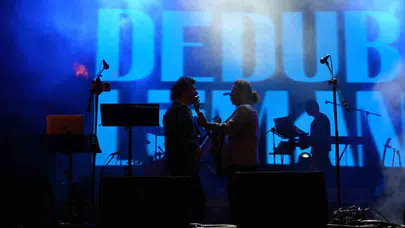 Kocaeli’de Dedublüman rüzgarı: Gençlik festivalinde binler tek yürek oldu