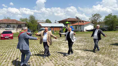 Bilecik'te Hıdırellez bereketi: Başkan Yıldırım köy meydanlarında vatandaşlarla buluştu