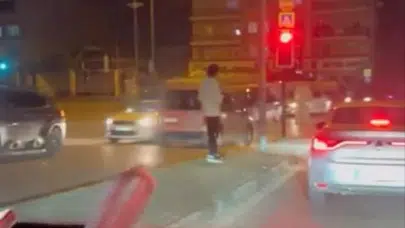 Bursa’da dehşet anları: Kuralları hiçe sayan sürücü trafiği birbirine kattı