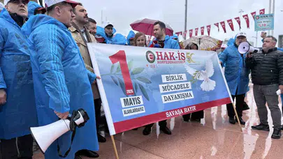 HAK-İŞ’ten Taksim’de anlamlı anma: Soğuk havaya aldırış etmediler