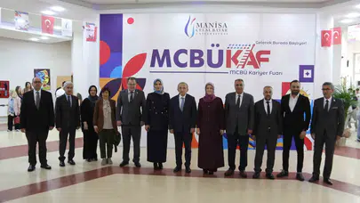 Manisa CBÜ'de dev buluşma: Genç yetenekler iş dünyasıyla aynı masada