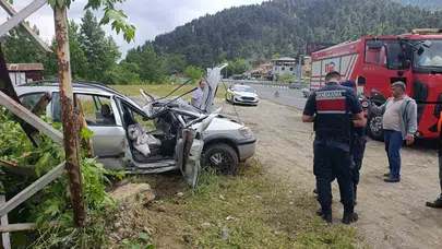 Kahramanmaraş’ta yürekleri ağza getiren kaza: Sürücü araçta sıkıştı