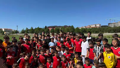 Yıldız futbolcunun vefa ziyareti: Kariyerine başladığı topraklarda gençlere ilham oldu