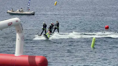 Bodrum’un mavi sularında hız tutkusu: 75 sporcu şampiyonluk için dalgalara meydan okudu