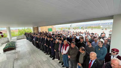 Çorum’un asırlık çınarı hayata gözlerini yumdu: Şifa dağıtan eller son yolculuğuna uğurlandı
