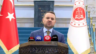 Bakan Gürlek'ten CHP kurultay kararına ilişkin kritik açıklama: İradeye gölge düşürülmesine izin verilemez