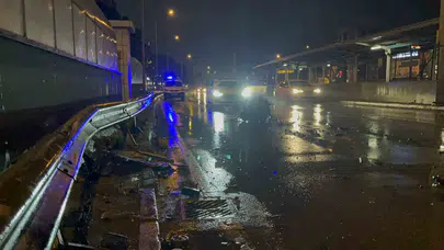 Bursa'da dehşet anları: Kontrolden çıkan otomobilin motoru yerinden fırladı