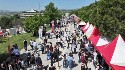 Manisa'da kariyer ve eğlence buluştu: MCBÜ’KAF’26 kampüste festival rüzgarları estirdi