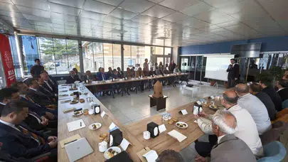Anadolu’nun taş ustalığı UNESCO yolculuğunda: Ahlat’ta mirasın geleceği masaya yatırıldı