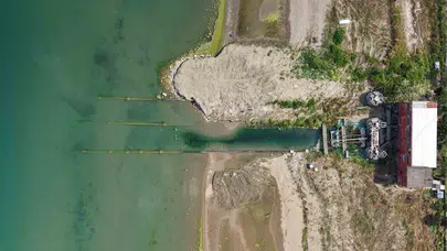 İznik Gölü’nde "bazilika" paniği: Meğer devasa borularla gölü kurutuyorlarmış