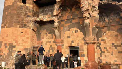 Kitaplardan sahaya uzanan bir keşif: Erzincanlı gençler medeniyetin izini sürüyor