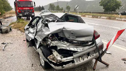Kula'da dehşet anları: Park halindeki araca çarpan tır sürücüsü arkasına bakmadan kaçtı