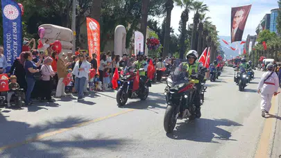 Denizli'de 19 Mayıs coşkusu: Gençlik bayramı kortejle sokaklara taştı