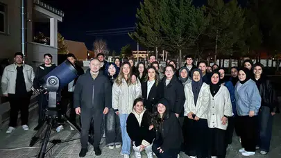 Gözler gökyüzüne çevrildi: Erzincan’da dev teleskoplarla uzay yolculuğu