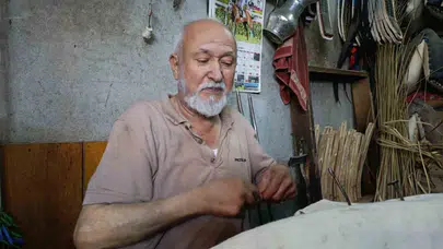 Tarihi çarşının son temsilcisi: 60 yıllık emeğini teknolojiye karşı korumaya çalışıyor