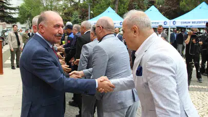 Çorum’da bayram coşkusu: Protokol ve vatandaşlar tek yürek oldu