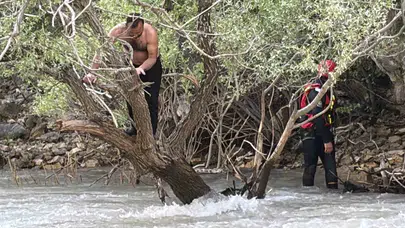 Pülümür Çayı’nda ölümle burun buruna: Akıntıya kapılan vatandaşı SAK timleri kurtardı