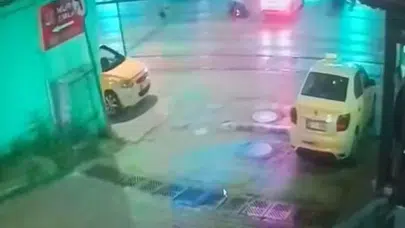 Altıparmak Caddesi'nde yasaklı manevra can yaktı: Motosikletli sürücü hastanelik oldu