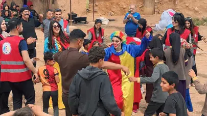 Kırgızistan’dan Şanlıurfa’ya uzanan iyilik hikayesi: Çocukların yüzündeki tebessüm oldular