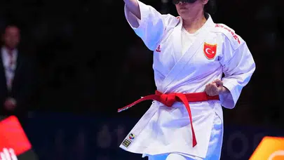 Tatamiye gururla çıktı, Avrupa ikinciliğini ülkesine getirdi: Suna Saraçoğlu’ndan gümüş zafer