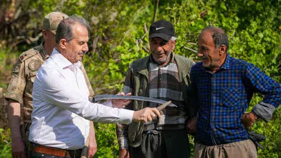 Vali Taşyapan’dan Çukurca çıkarması: Doğanın kalbinde vatandaşla bir araya geldi