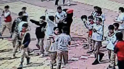 Teneffüs zili hayat kurtardı: Öğretmenin soğukkanlılığı küçük öğrenciyi hayata döndürdü