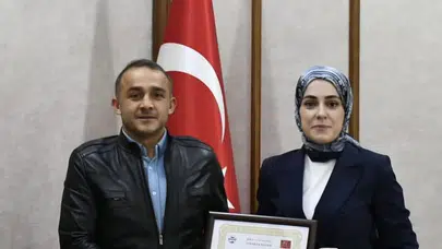 Ölümün kıyısından çekip aldı: Küçük Eslem’in kahramanı devletin zirvesinde onurlandırıldı