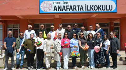 Okul bahçesinde kıyasıya rekabet: Öğretmen ve veliler aynı takımda buluştu