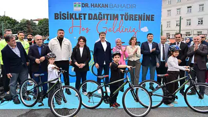 Bahçelievler’de pedal çevirme vakti: 200 çocuk bisikletlerine kavuştu