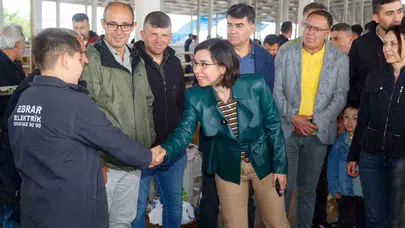 Bayram öncesi sahaya indi: Uşak’ta hayvan pazarında nabız tuttu
