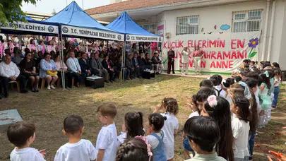 Minik ellerden annelere en özel hediye: Başkan Ercan çömlek tezgahının başına geçti