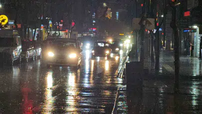 Elazığ’da gökyüzü karardı: Meteorolojiden kritik sel ve fırtına uyarısı