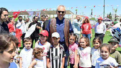 Gökyüzü uçurtmalarla renklendi: Kepez’de 19 Mayıs heyecanı GençFest ile zirveye taşındı