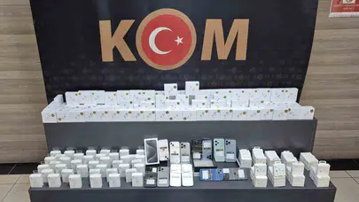 Gebze'de piyasaya sürülmeye hazır sahte dolarlar yakalandı: İş yeri değil kaçakçılık üssü