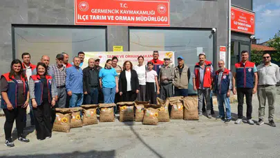 Aydın’da toprak bereketleniyor: Çiftçinin yüzü ayçiçeği tohumuyla güldü